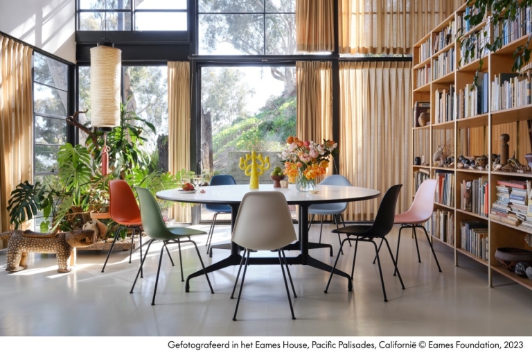 Vitra plastic chair new